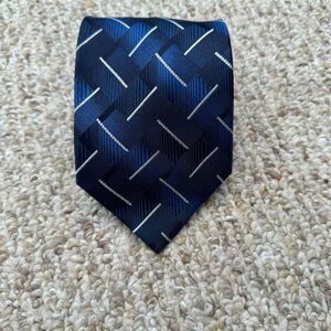 Pierre‎ Cardin Silk Men's Necktie Blue Navy White 4 x 58